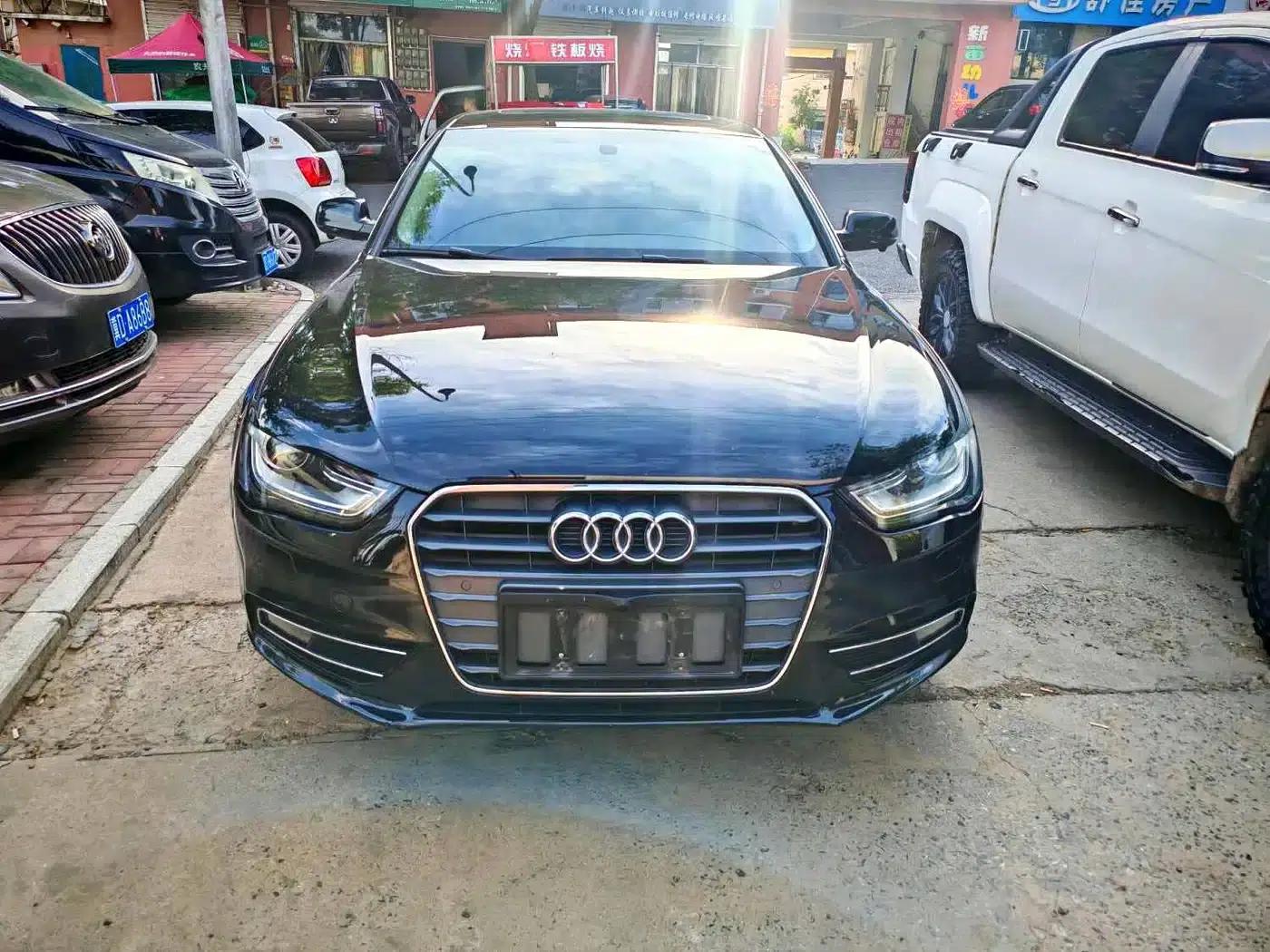 Audi A4L 2013 35 TFSI Automatic Standard Edition — миниатюра 2
