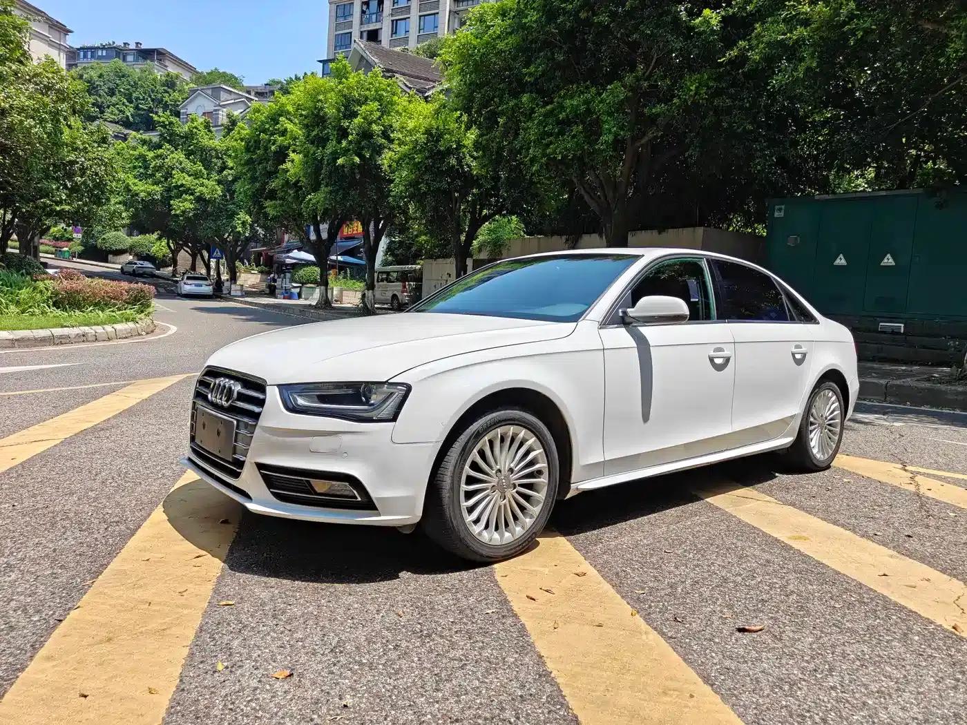 Audi A4L 2015 35 TFSI Automatic Comfort — миниатюра 1