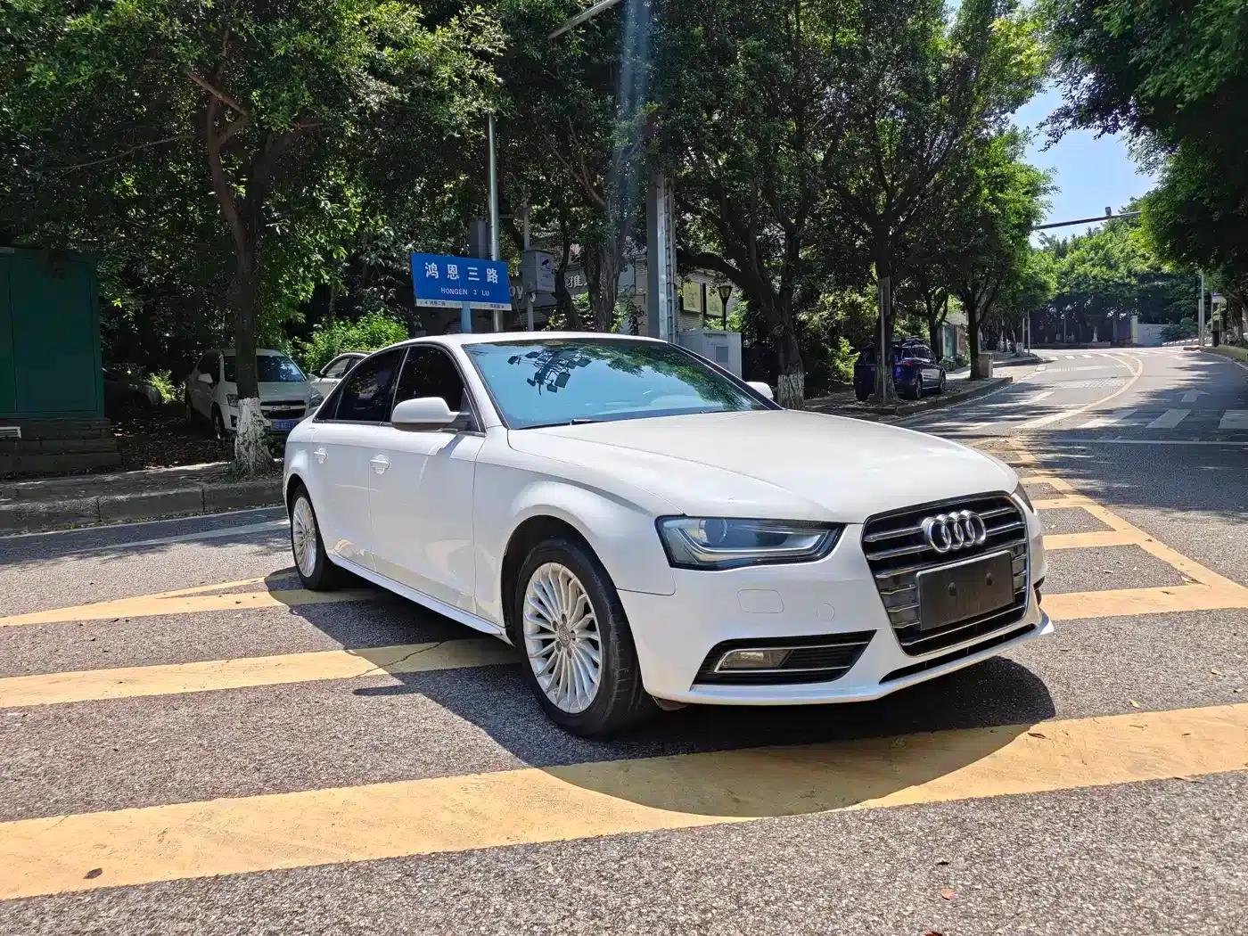 Audi A4L 2015 35 TFSI Automatic Comfort — миниатюра 2