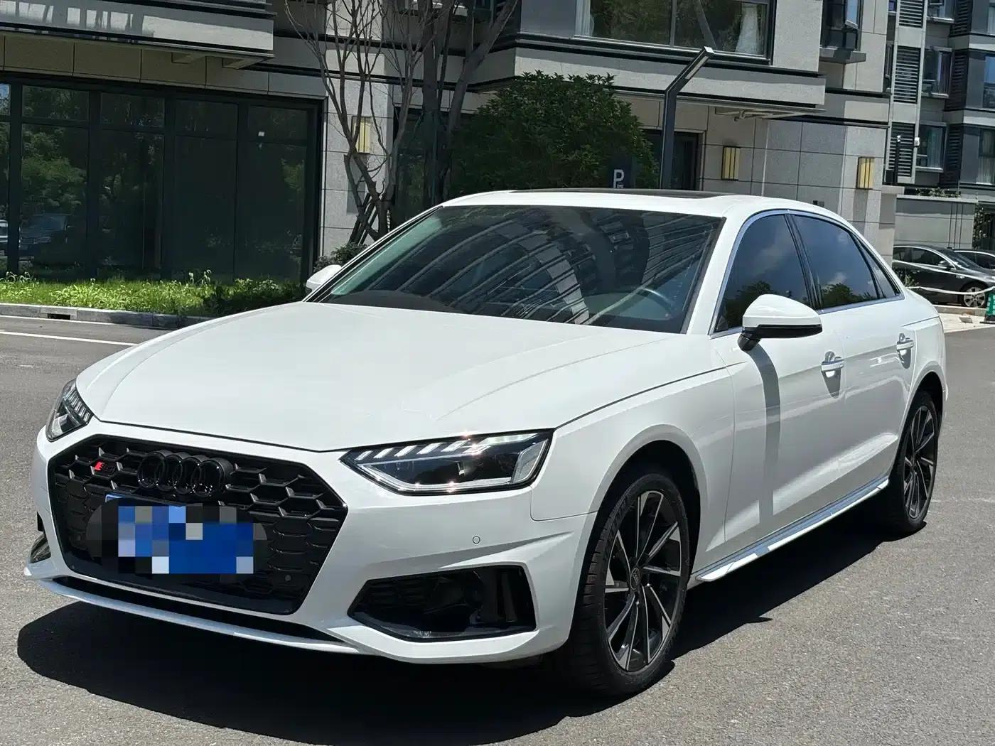 Audi A4L 2022 40 TFSI Fashion Dynamic Edition — миниатюра 1