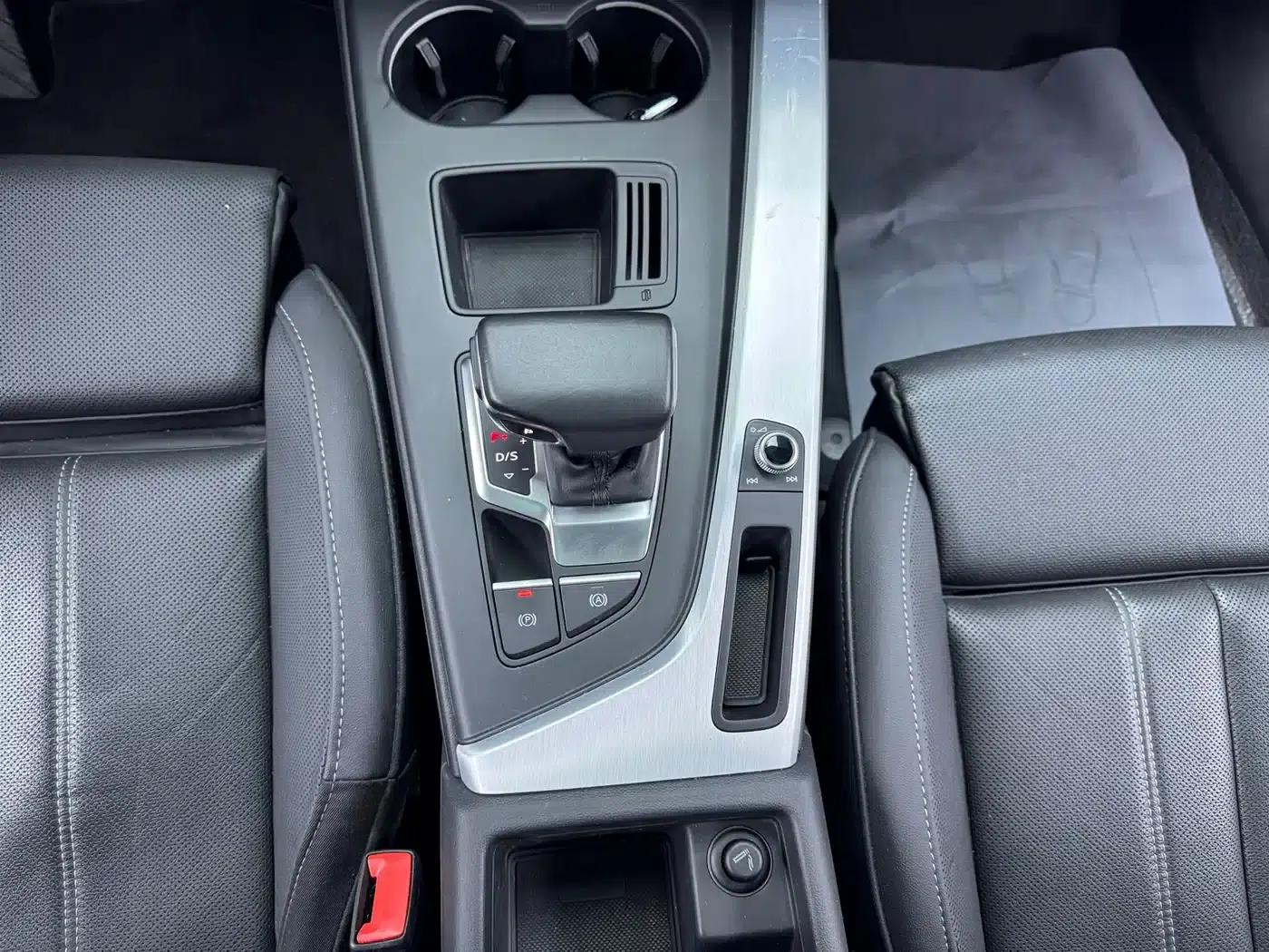 Audi A4L 2022 40 TFSI Fashion Dynamic Edition — миниатюра 9