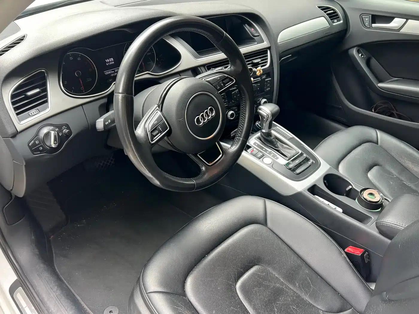 Audi A4L 2016 35 TFSI Classic Edition Automatic Standard Model — миниатюра 16