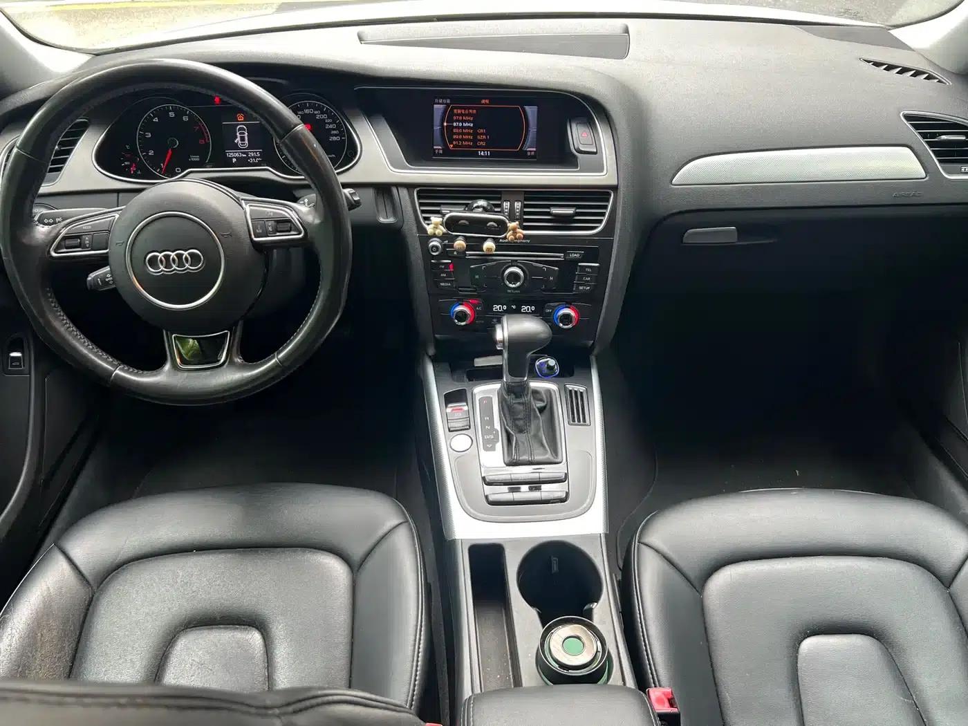 Audi A4L 2016 35 TFSI Classic Edition Automatic Standard Model — миниатюра 10