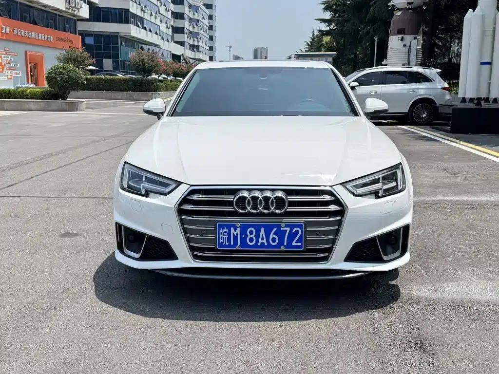 Audi A4L 2019 40 TFSI Sport (China V emission standard) — миниатюра 3