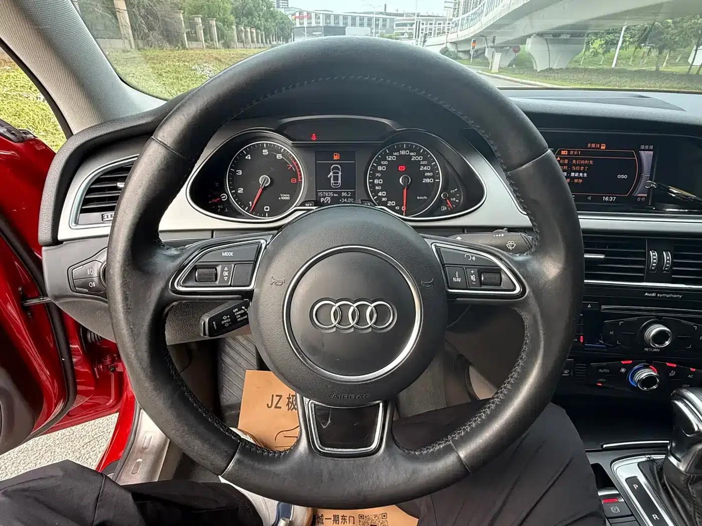 Audi A4L 2013 35 TFSI Automatic Standard Edition — миниатюра 12