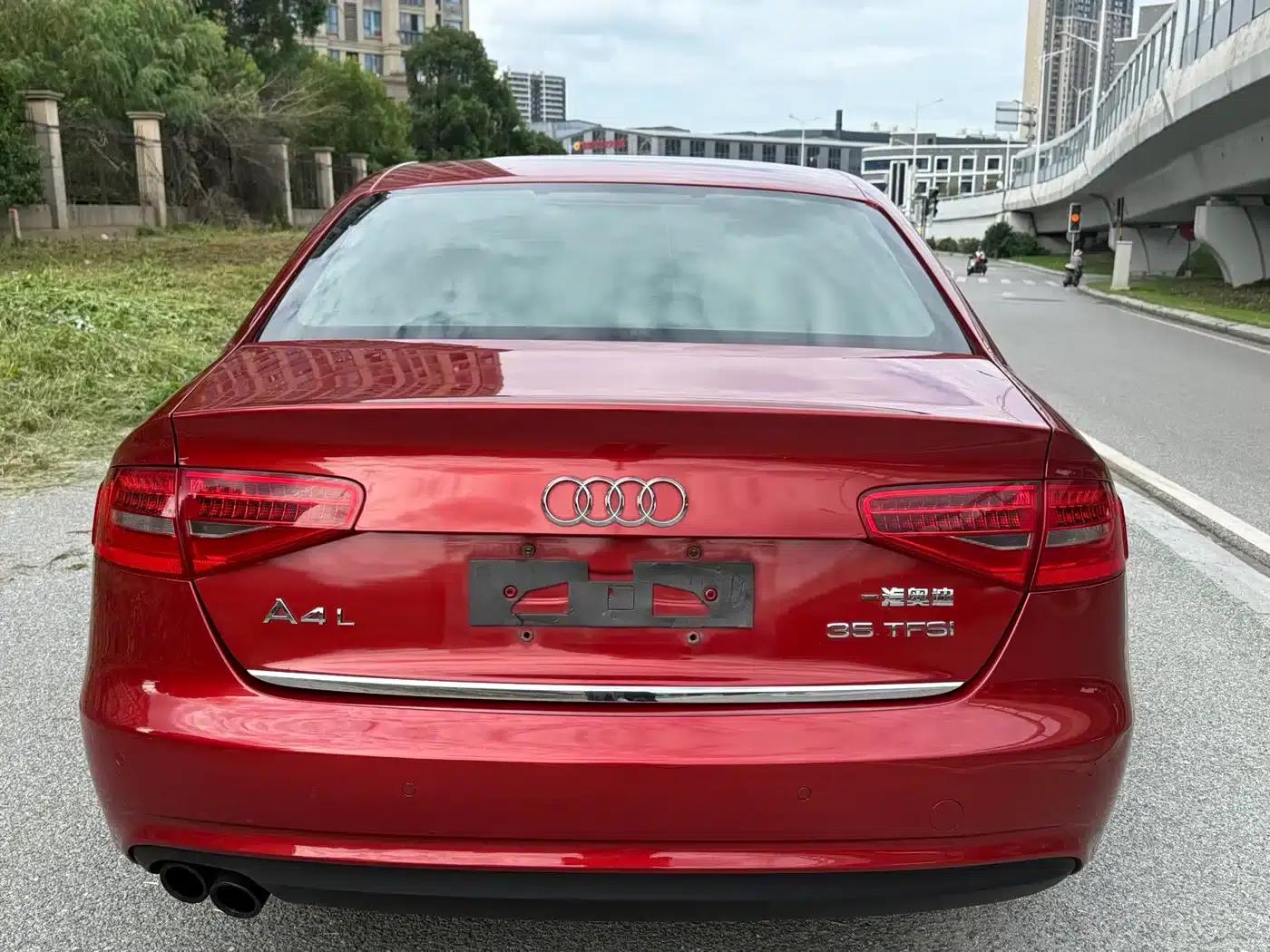 Audi A4L 2013 35 TFSI Automatic Standard Edition — миниатюра 3