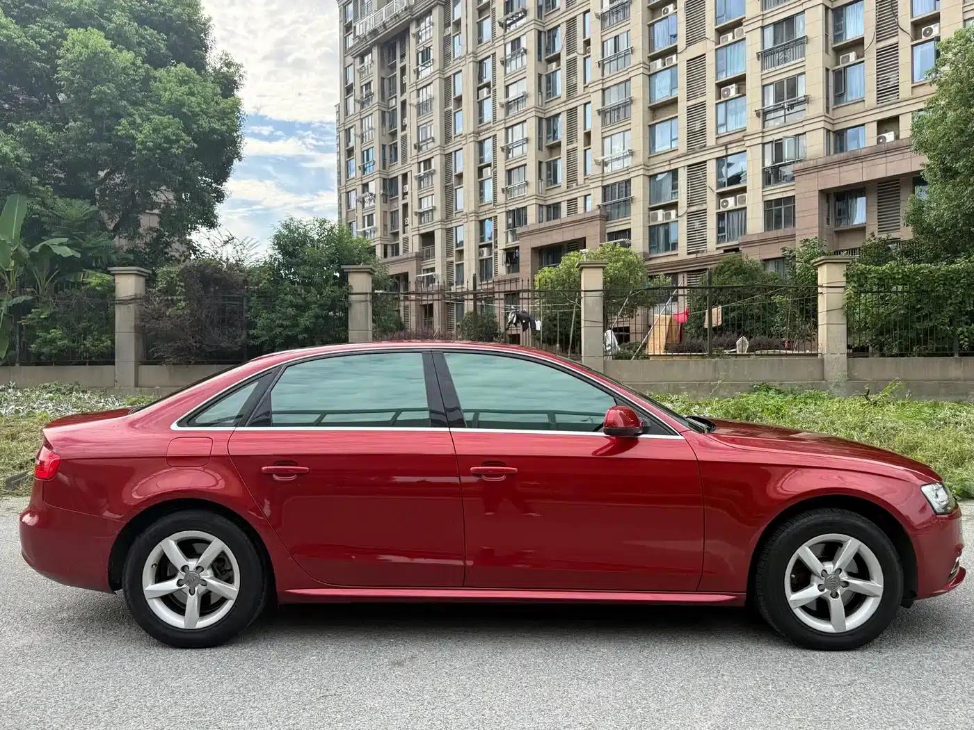 Audi A4L 2013 35 TFSI Automatic Standard Edition — миниатюра 6