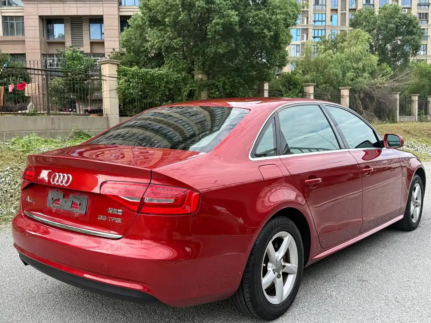 Audi A4L 2013 35 TFSI Automatic Standard Edition — миниатюра 7