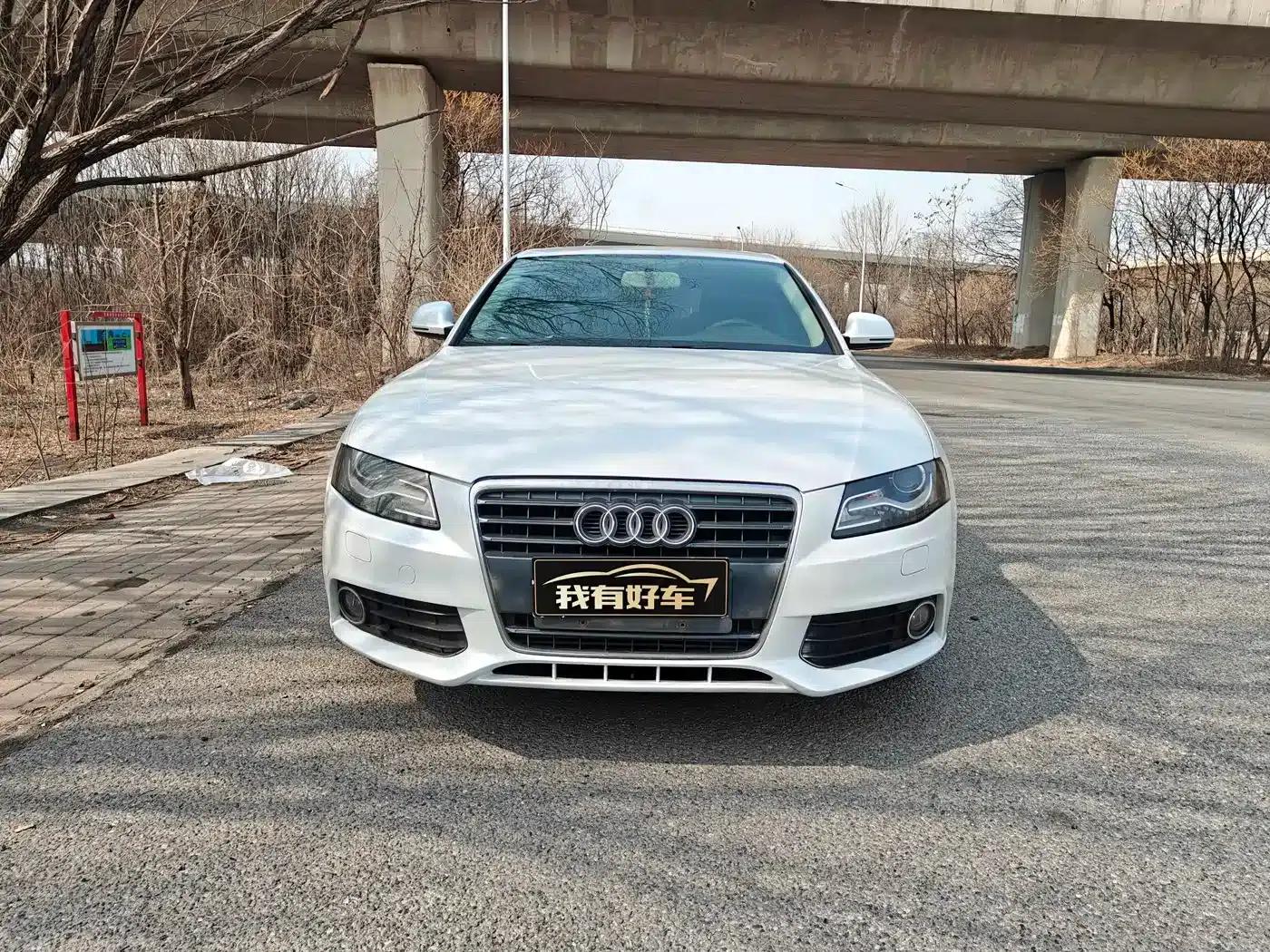 Audi A4L 2010 2.0 TFSI Comfort — миниатюра 2