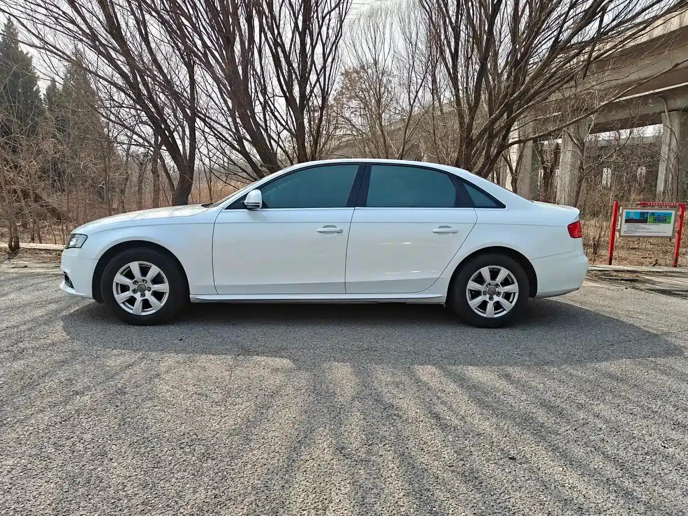 Audi A4L 2010 2.0 TFSI Comfort — миниатюра 12