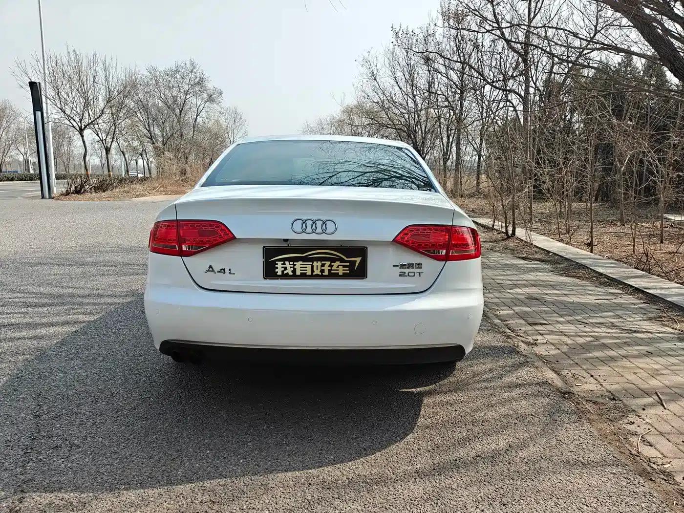 Audi A4L 2010 2.0 TFSI Comfort — миниатюра 9