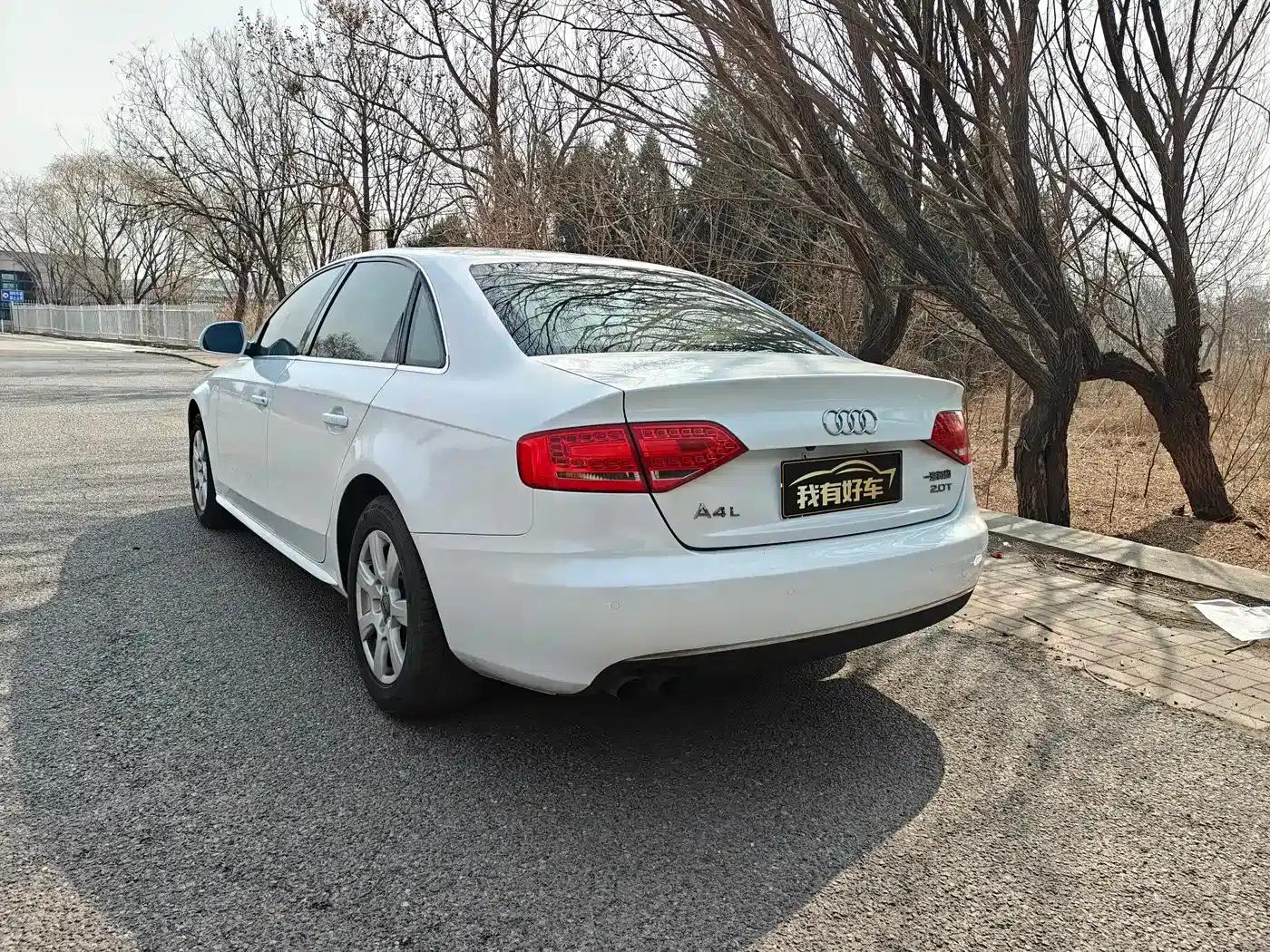 Audi A4L 2010 2.0 TFSI Comfort — миниатюра 10