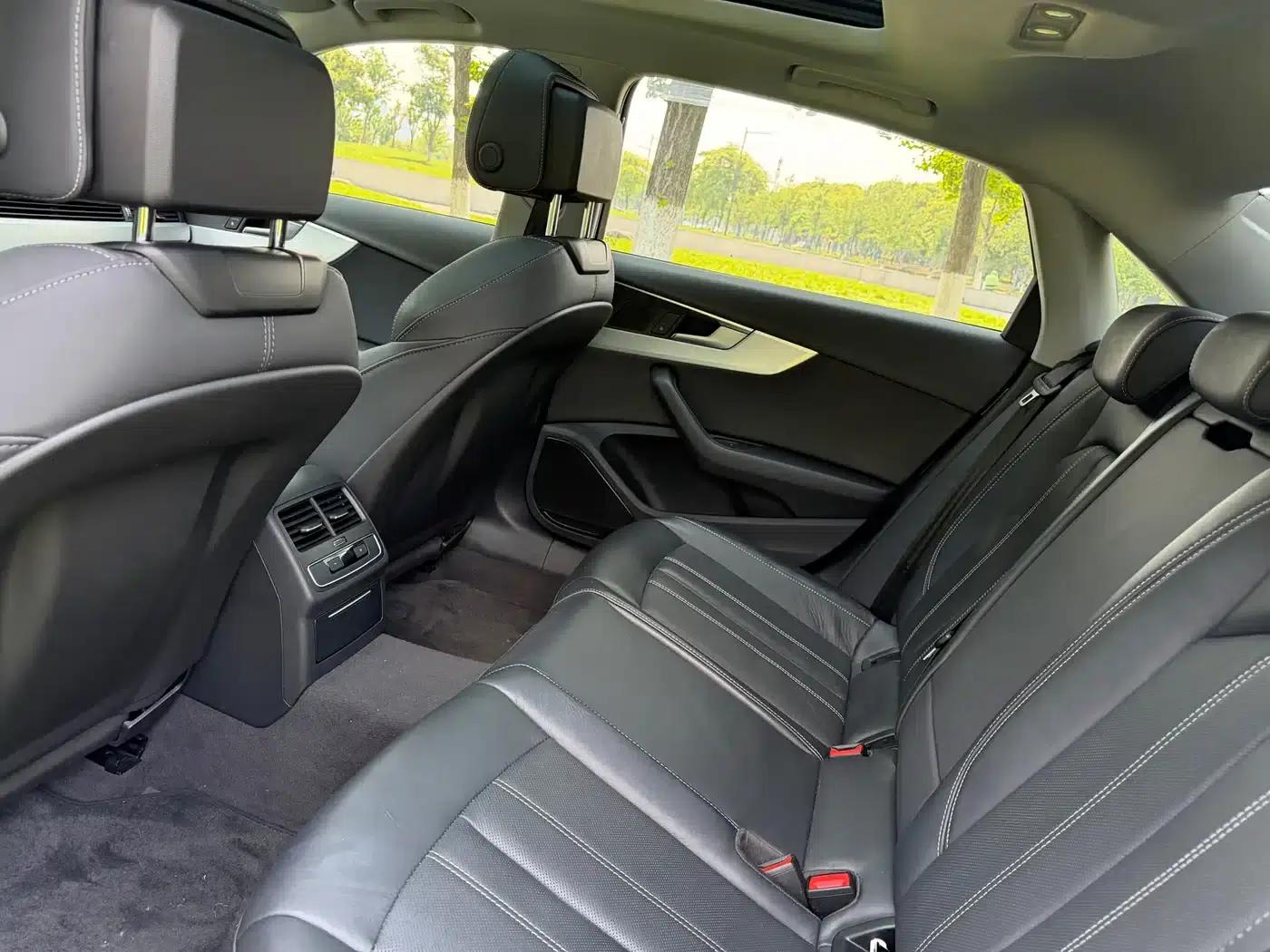 Audi A4L 2023 40 TFSI Fashion Dynamic Edition — миниатюра 8