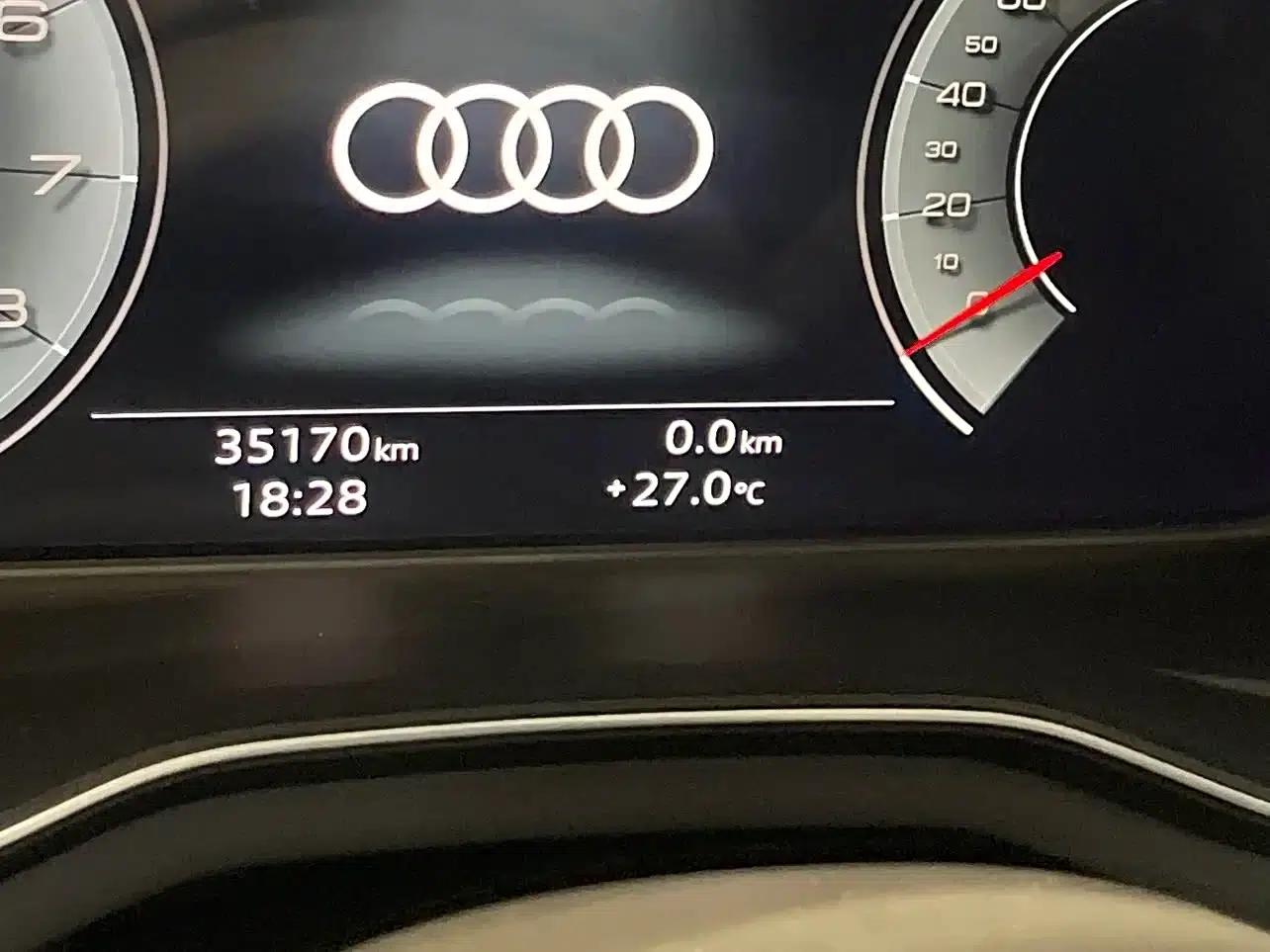 Audi A4L 2025 2 Million Unit Enjoyment Edition 40 TFSI Luxury Dynamic Model — миниатюра 10