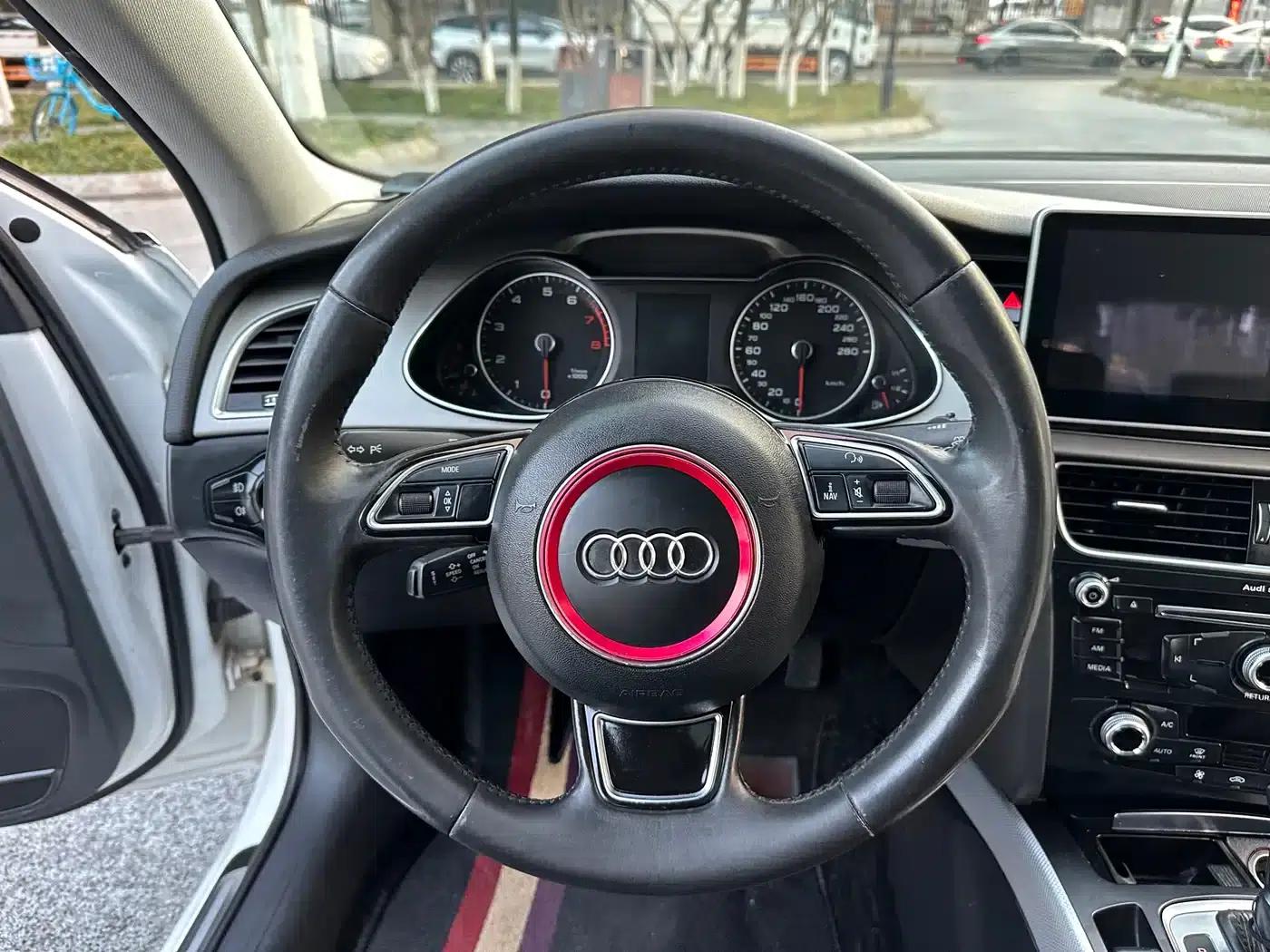 Audi A4L 2015 35 TFSI Automatic Standard Edition — миниатюра 16