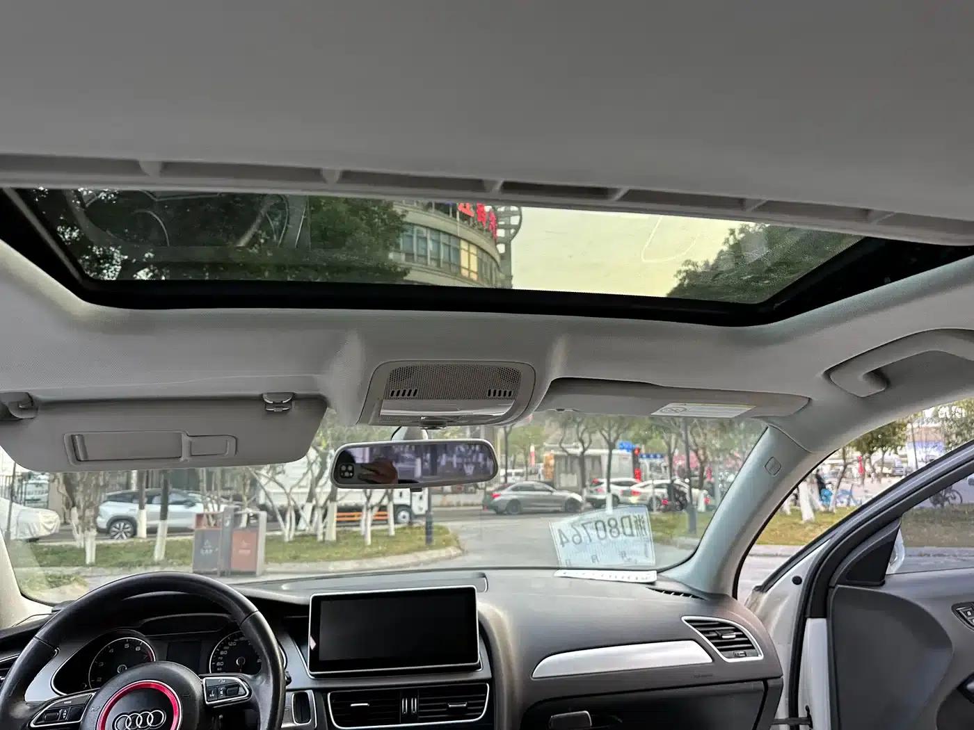 Audi A4L 2015 35 TFSI Automatic Standard Edition — миниатюра 17