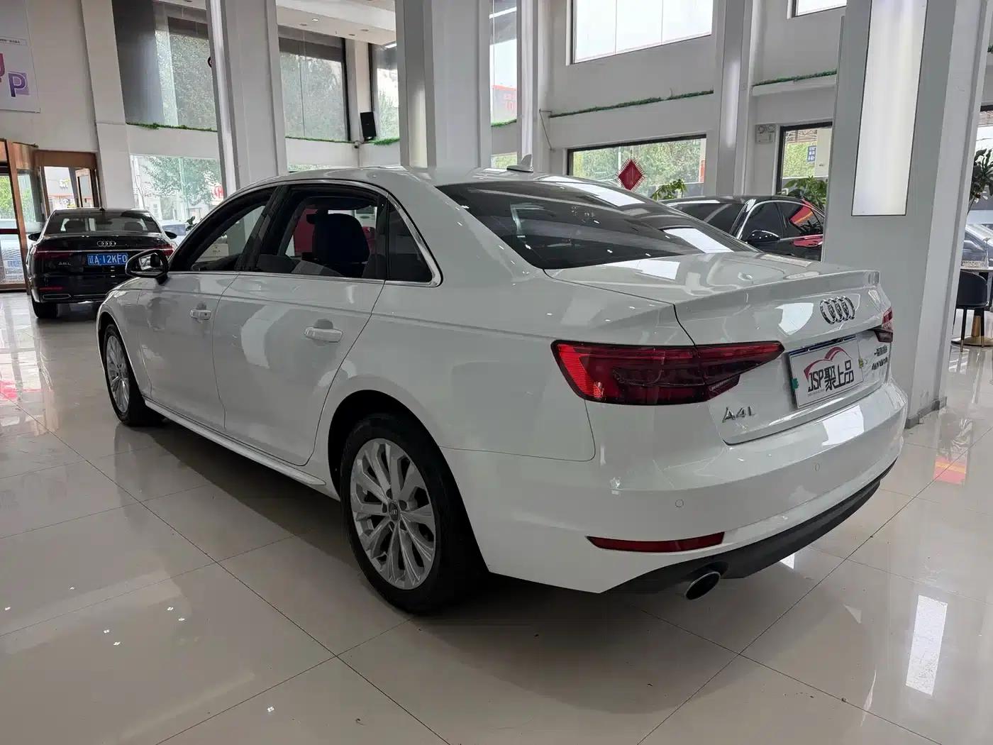 Audi A4L 2018 30th Anniversary Edition 40 TFSI Progressive — миниатюра 12