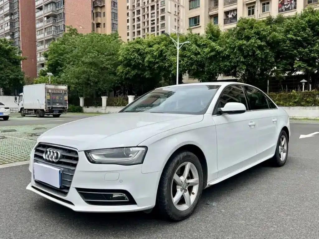 Audi A4L 2015 35 TFSI Automatic Comfort — миниатюра 1