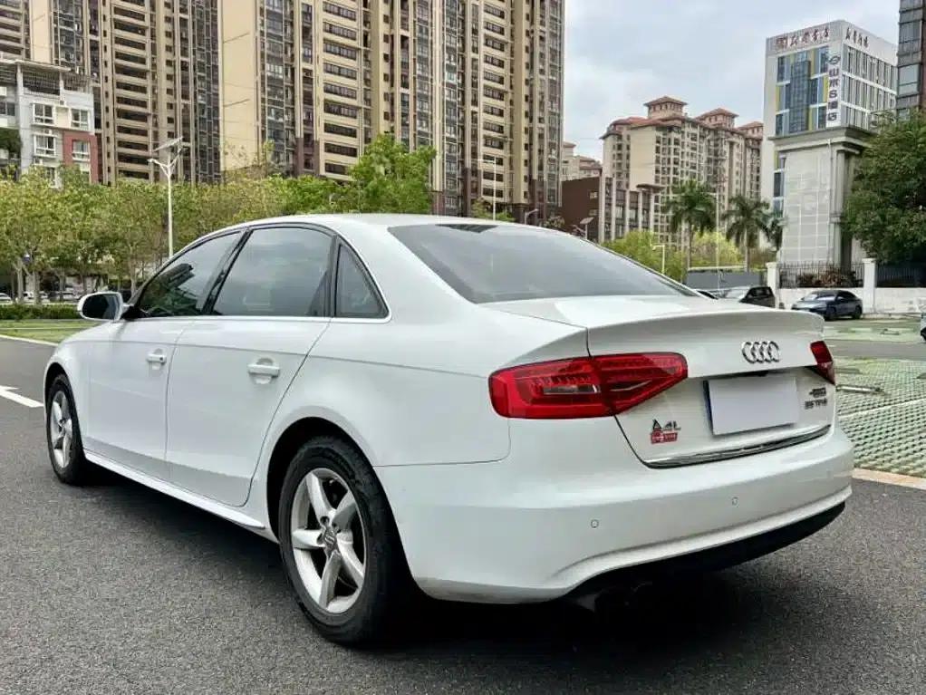 Audi A4L 2015 35 TFSI Automatic Comfort — миниатюра 7