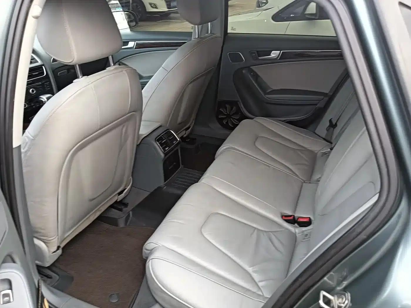 Audi A4L 2015 35 TFSI Automatic Standard Edition — миниатюра 5