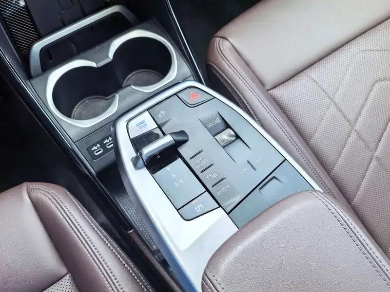 BMW iX1 2023 xDrive30L X Design Package — миниатюра 13