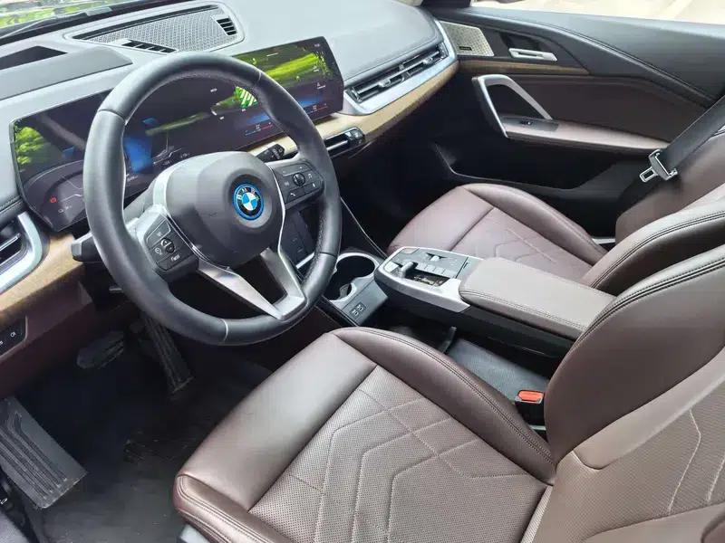 BMW iX1 2023 xDrive30L X Design Package — миниатюра 14