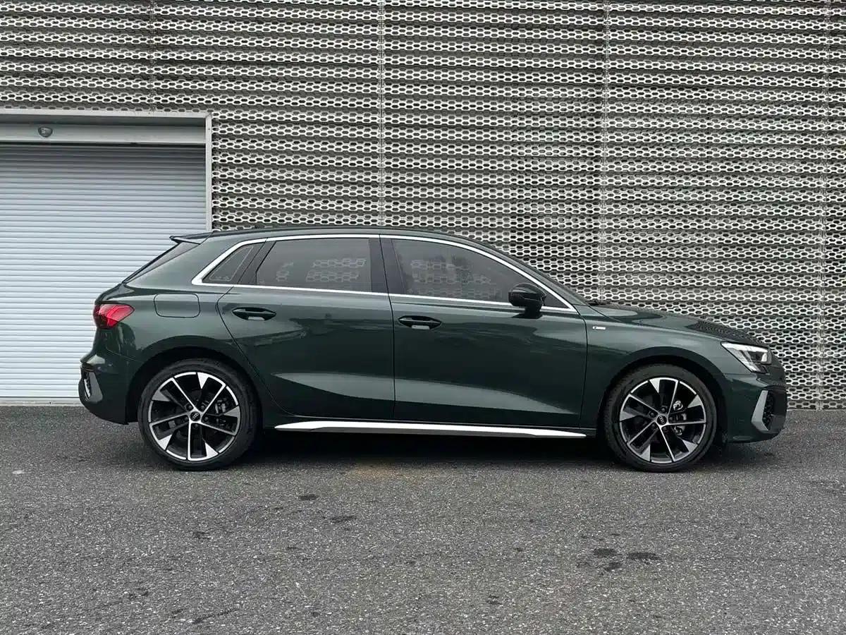 Audi A3 2024 Sportback 35 TFSI Fashion Sport — миниатюра 3