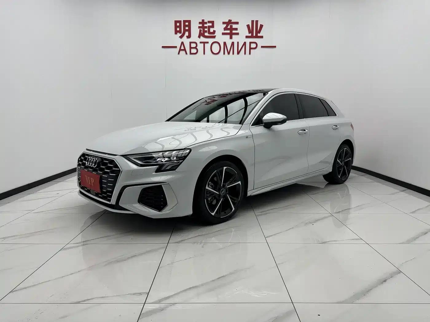 Audi A3 2022 Sportback 35 TFSI Fashion Sport — миниатюра 1