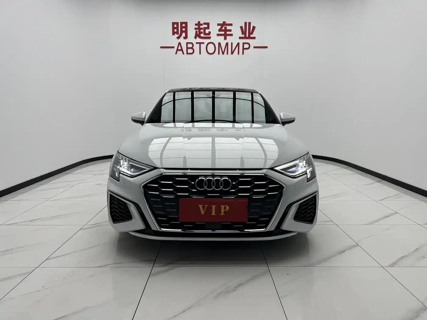 Audi A3 2022 Sportback 35 TFSI Fashion Sport — миниатюра 2