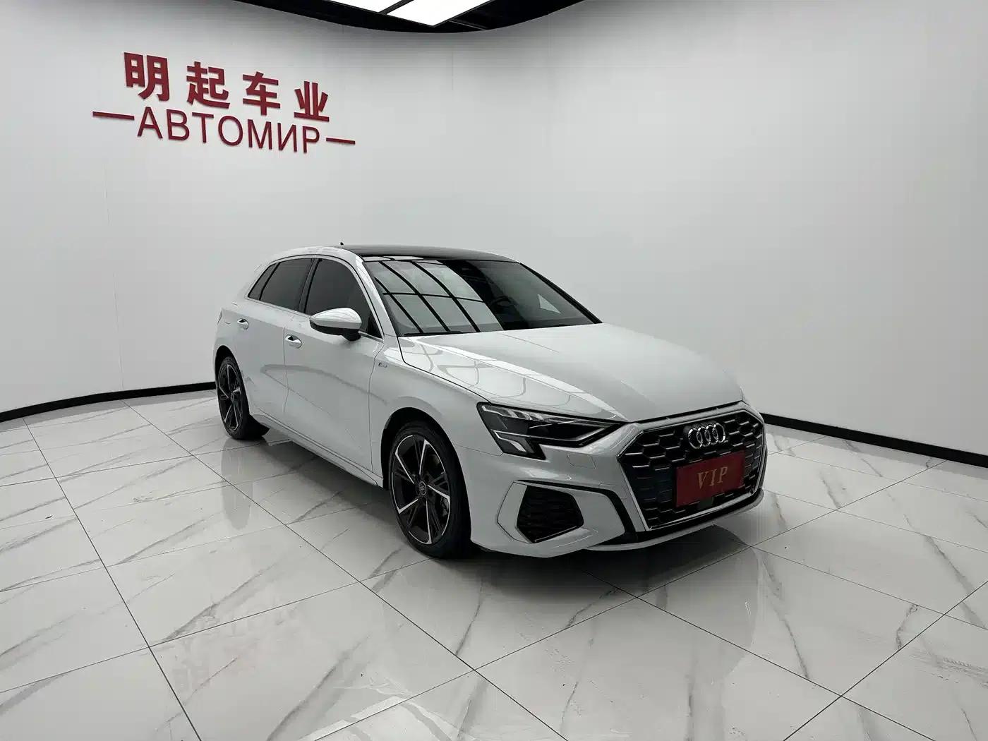 Audi A3 2022 Sportback 35 TFSI Fashion Sport — миниатюра 3