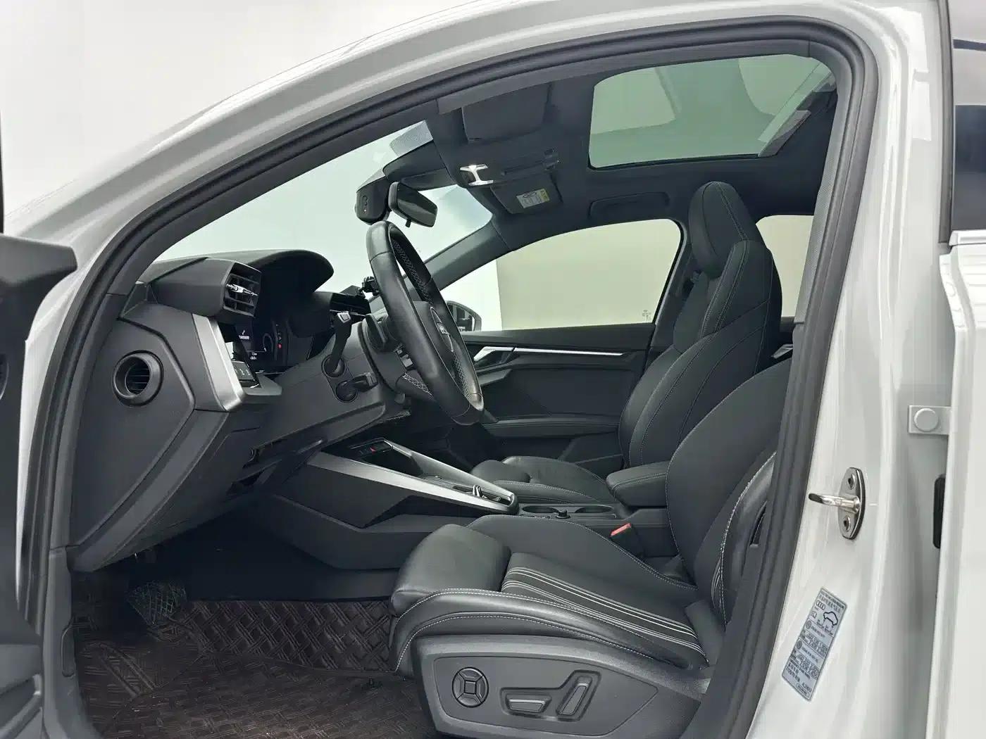 Audi A3 2022 Sportback 35 TFSI Fashion Sport — миниатюра 5