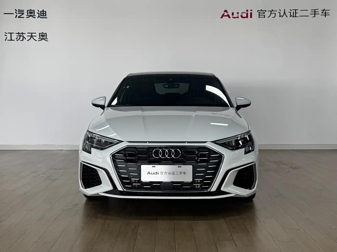 Audi A3 2024 Sportback 35 TFSI Fashion Sport — миниатюра 2