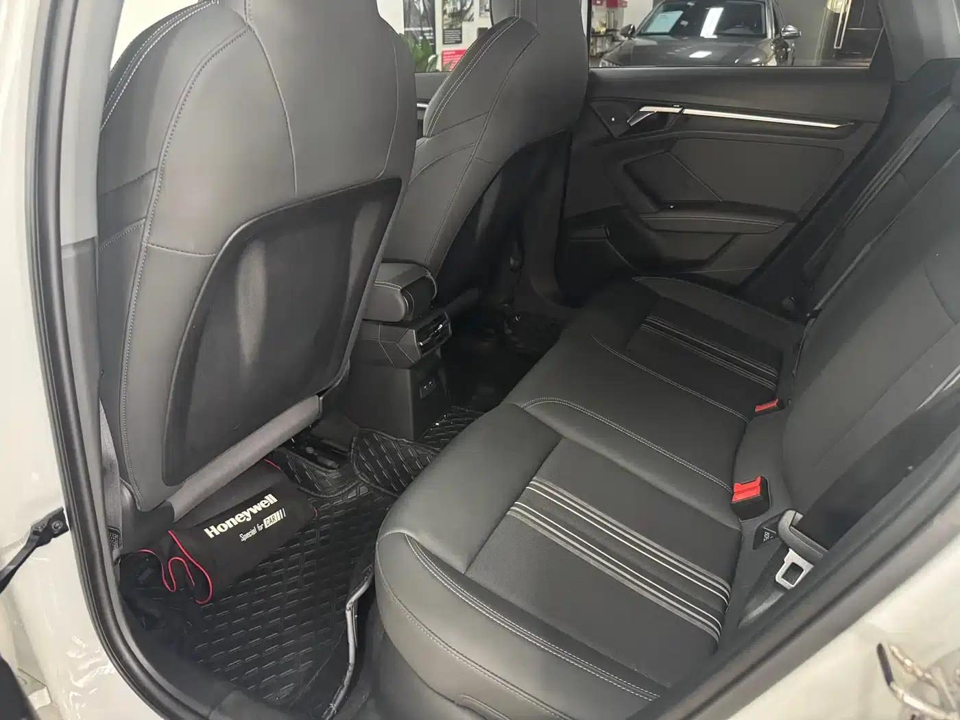 Audi A3 2024 Sportback 35 TFSI Fashion Sport — миниатюра 8