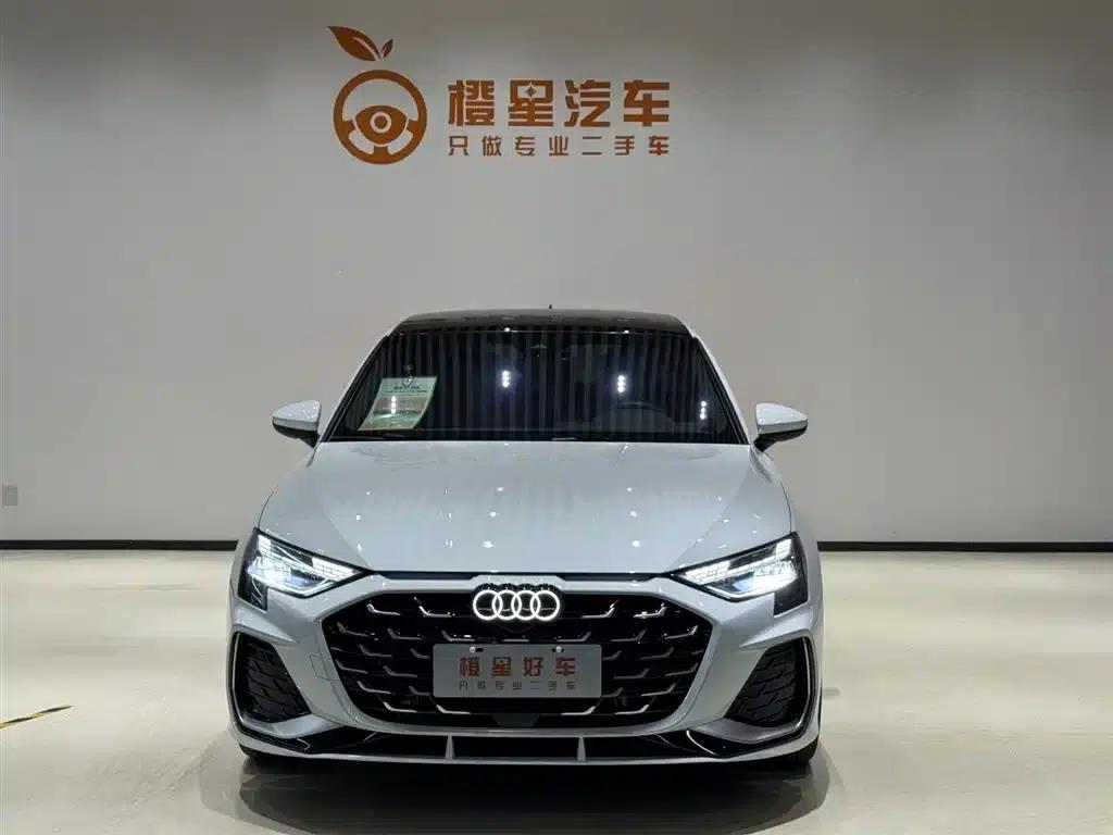 Audi A3 2025 Sportback 35TFSI Flying Spur Luxury Edition — миниатюра 2
