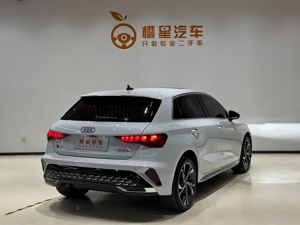 Audi A3 2025 Sportback 35TFSI Flying Spur Luxury Edition — миниатюра 4