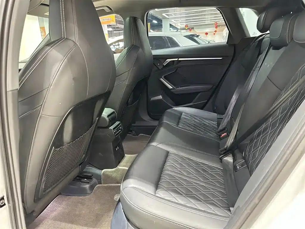 Audi A3 2025 Sportback 35TFSI Flying Spur Luxury Edition — миниатюра 10