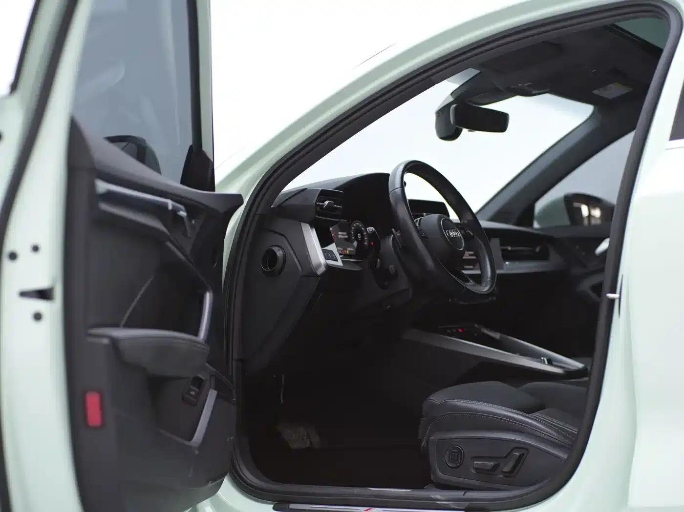 Audi A3 2023 Facelift A3L Limousine 35 TFSI Sporty Edition — миниатюра 11