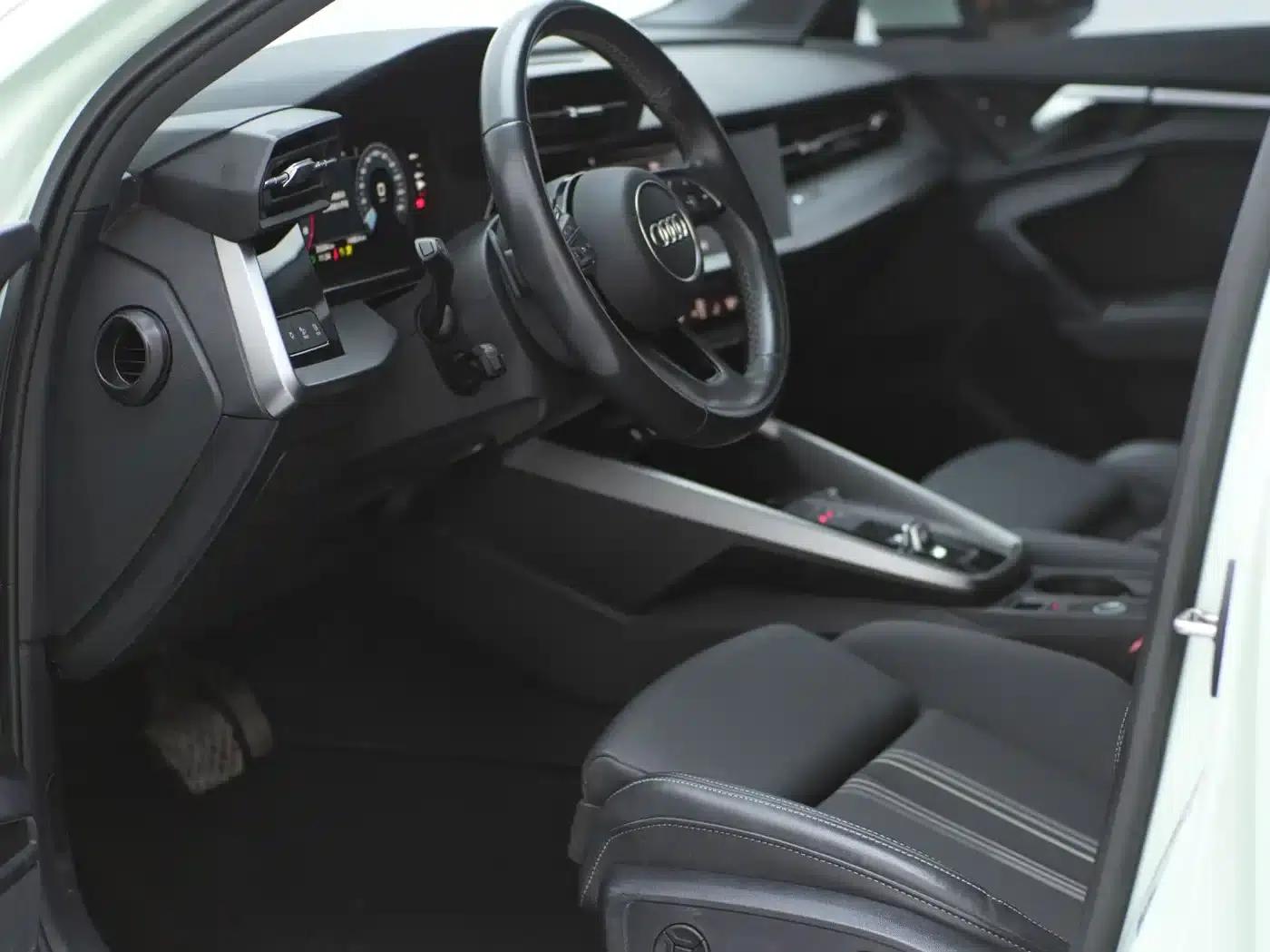 Audi A3 2023 Facelift A3L Limousine 35 TFSI Sporty Edition — миниатюра 15