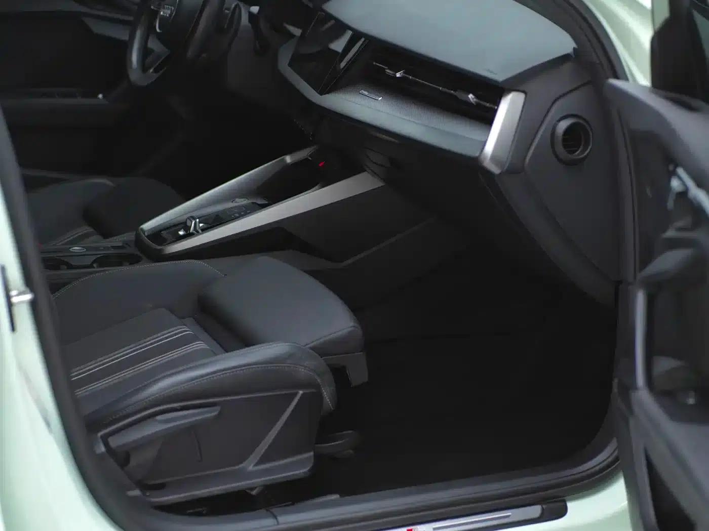 Audi A3 2023 Facelift A3L Limousine 35 TFSI Sporty Edition — миниатюра 28