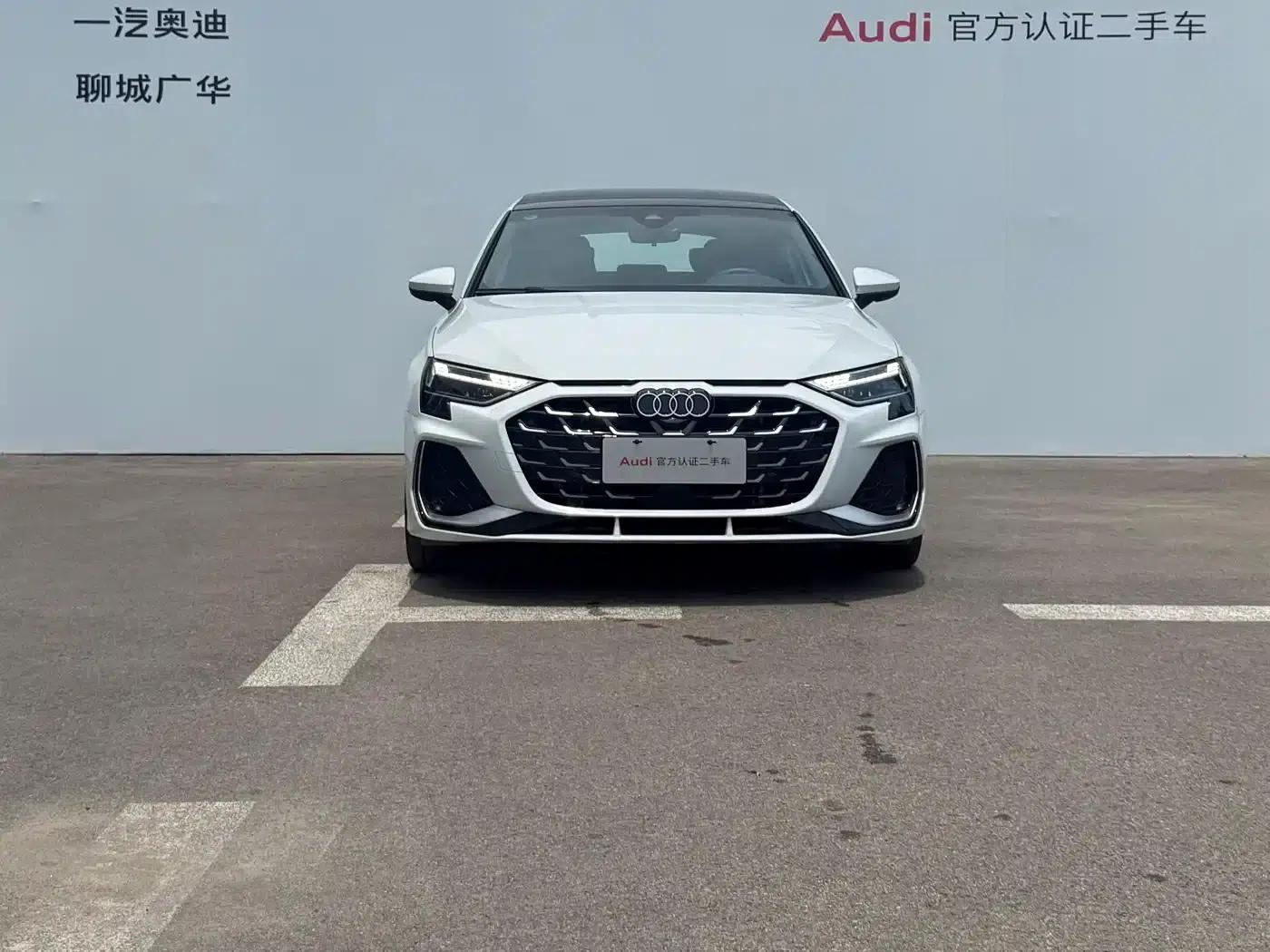 Audi A3 2025 Sportback 35TFSI Flying Spur Luxury Edition — миниатюра 2