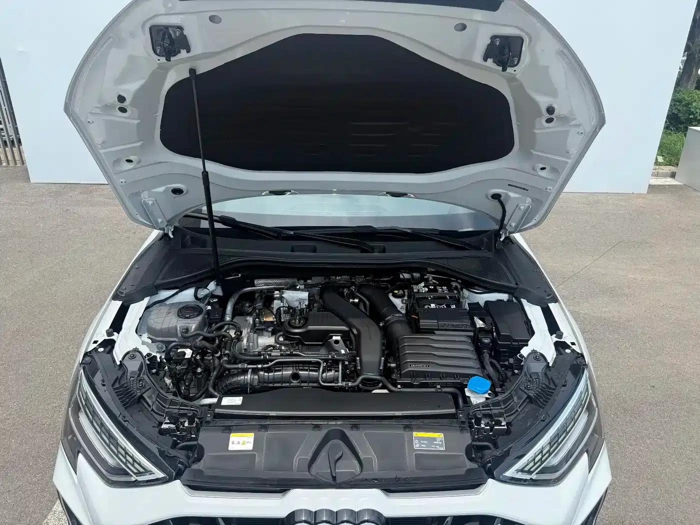 Audi A3 2025 Sportback 35TFSI Flying Spur Luxury Edition — миниатюра 11