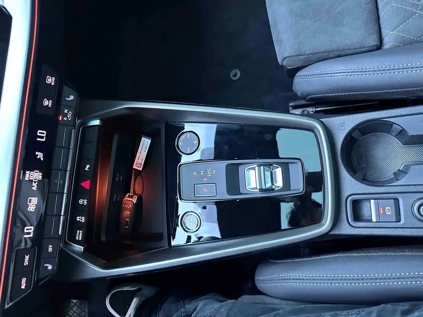 2022 Audi A3 A3L Limousine 35 TFSI Luxury Sport — миниатюра 12