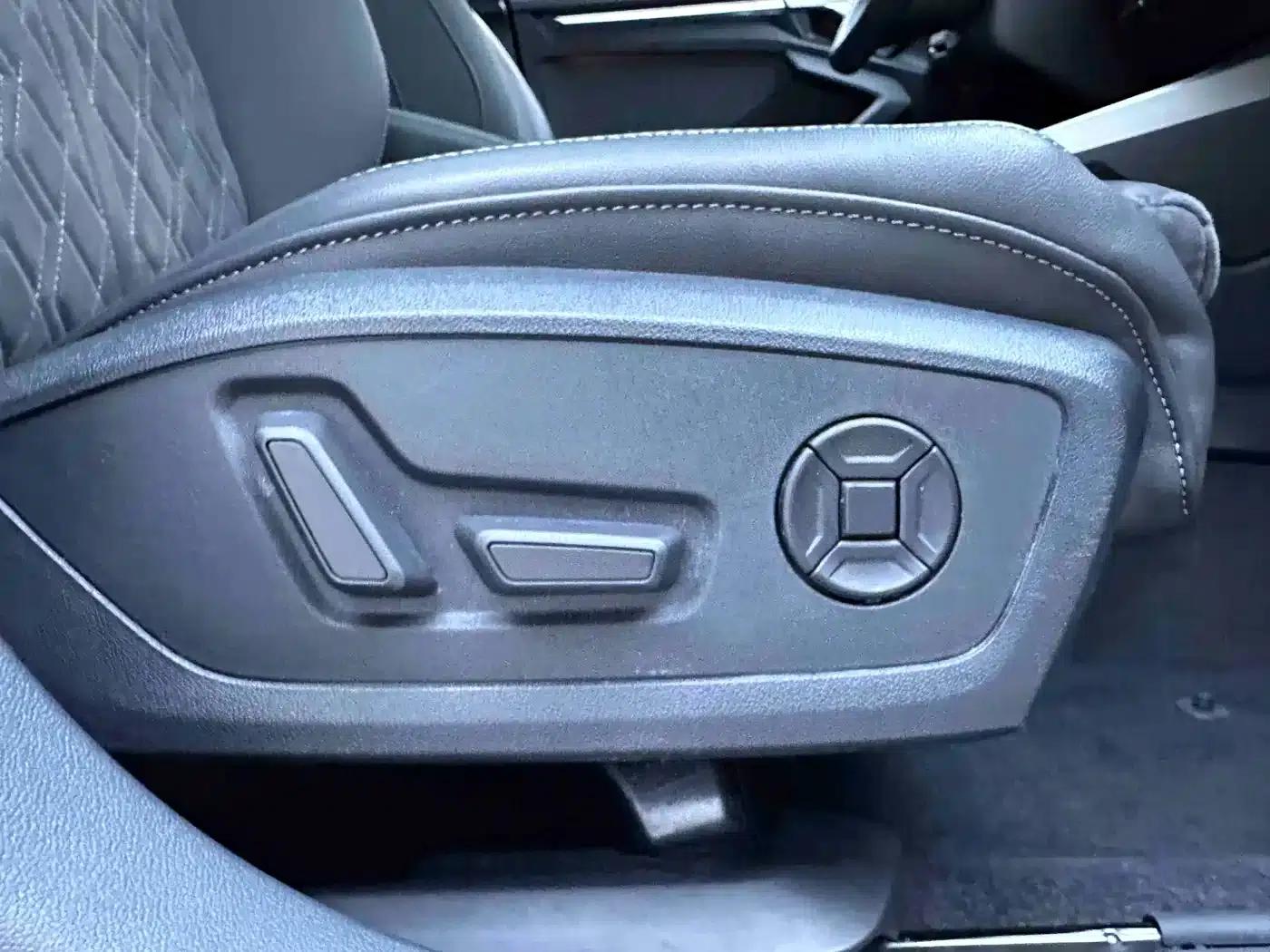 2022 Audi A3 A3L Limousine 35 TFSI Luxury Sport — миниатюра 14