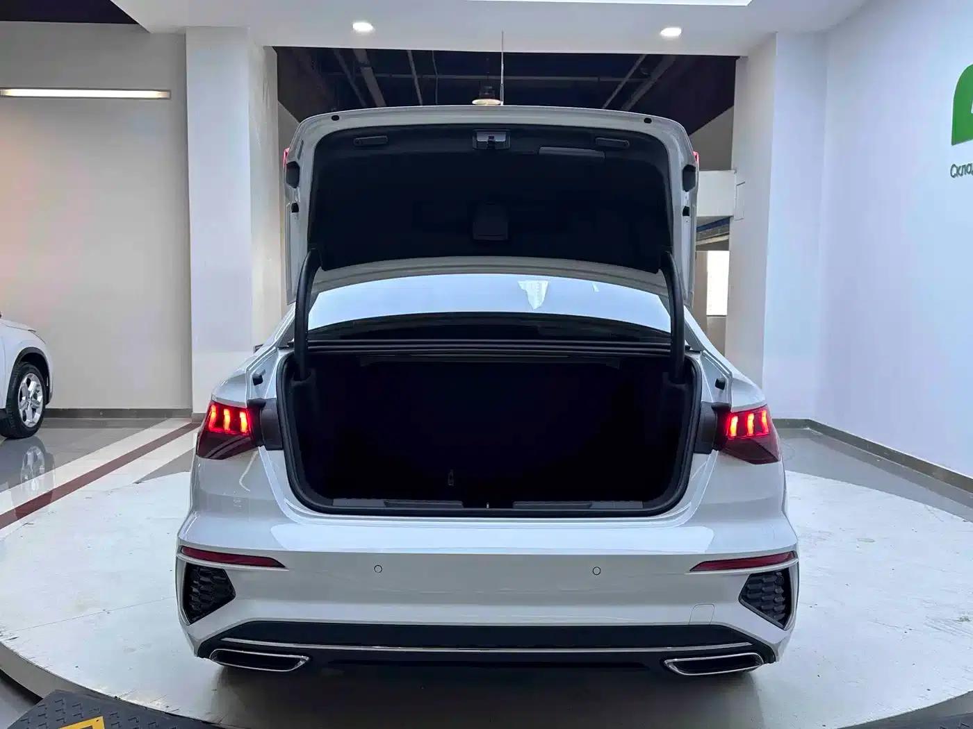 2022 Audi A3 A3L Limousine 35 TFSI Luxury Sport — миниатюра 19