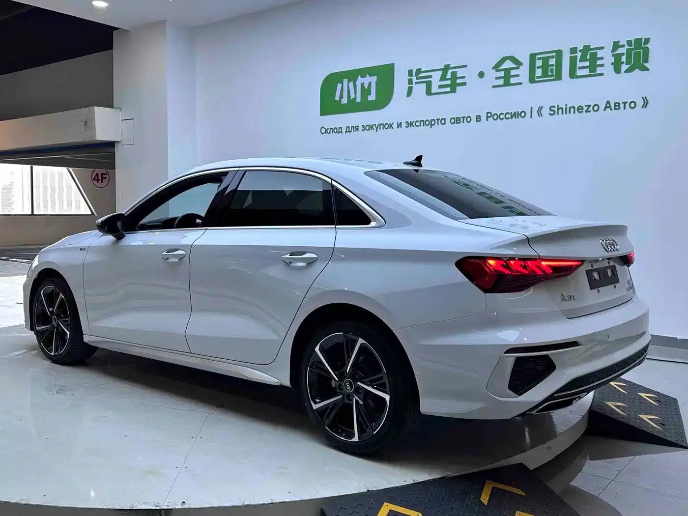 2022 Audi A3 A3L Limousine 35 TFSI Luxury Sport — миниатюра 4