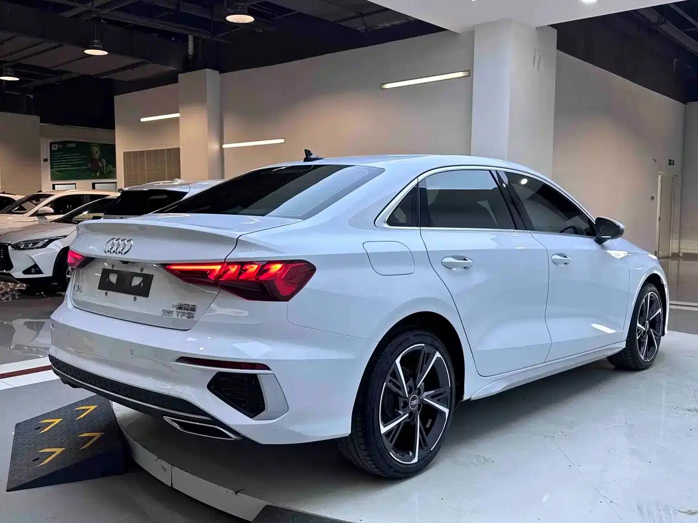 2022 Audi A3 A3L Limousine 35 TFSI Luxury Sport — миниатюра 6