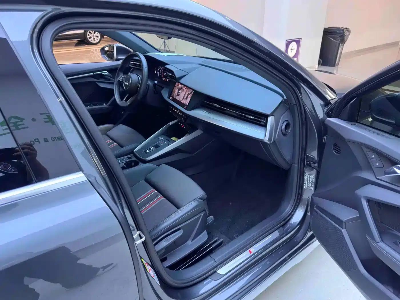 Audi A3 2023 Facelift A3L Limousine 35 TFSI Sporty Edition — миниатюра 11