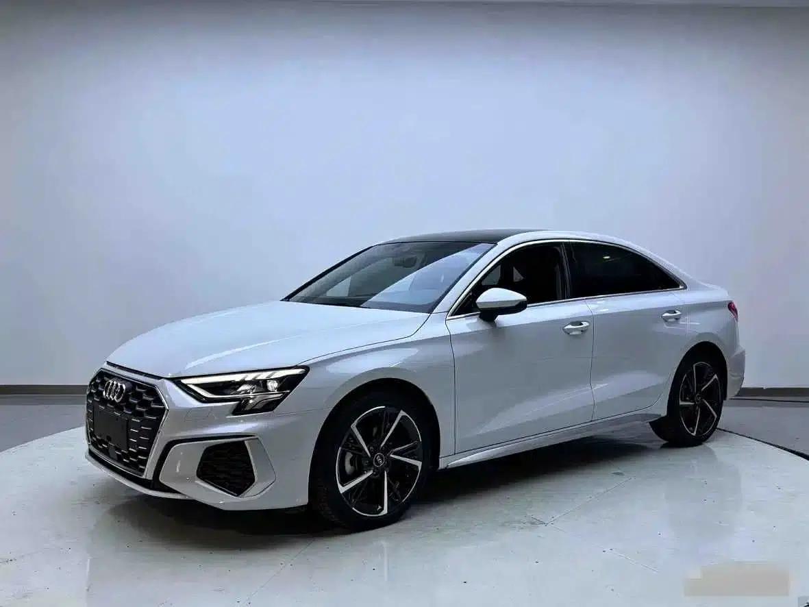 2022 Audi A3 A3L Limousine 35 TFSI Fashion Sport — миниатюра 1