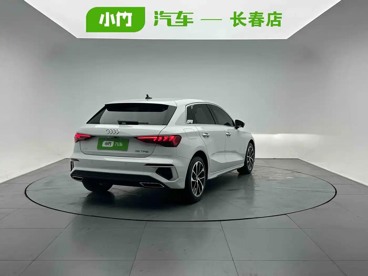 Audi A3 2022 Sportback 35 TFSI Progressive Sport — миниатюра 6