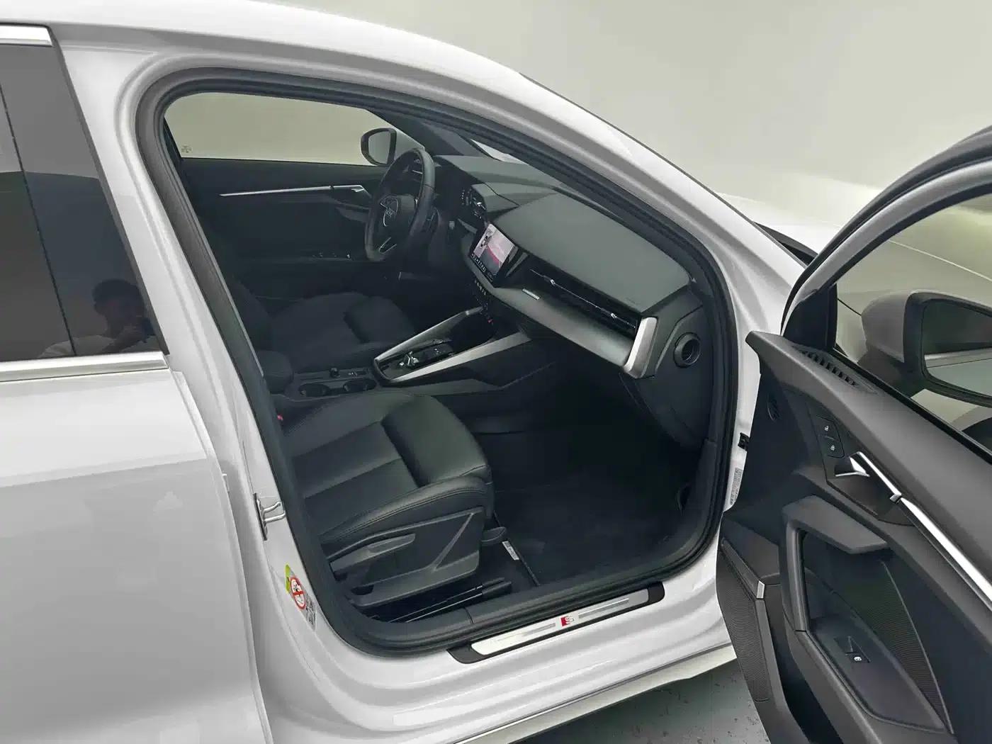 Audi A3 2022 Sportback 35 TFSI Progressive Sport — миниатюра 7